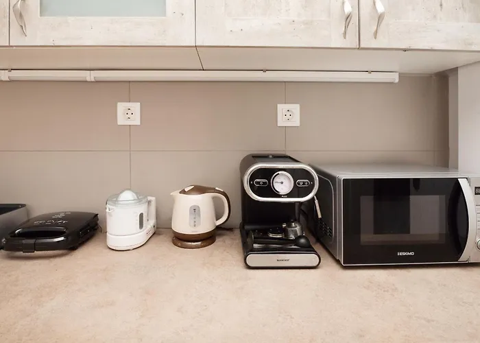 Charming & Authentic Gem - Walk To Port & Shops! * Patras